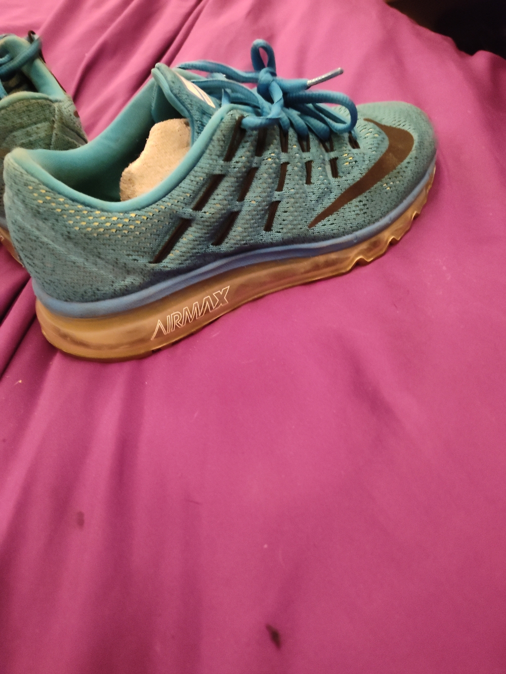 Nike Air Max Women's Teal/Gold Athletic Shoe